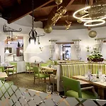 Hotel Post 4*