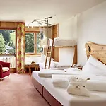 Hotel Post 4*