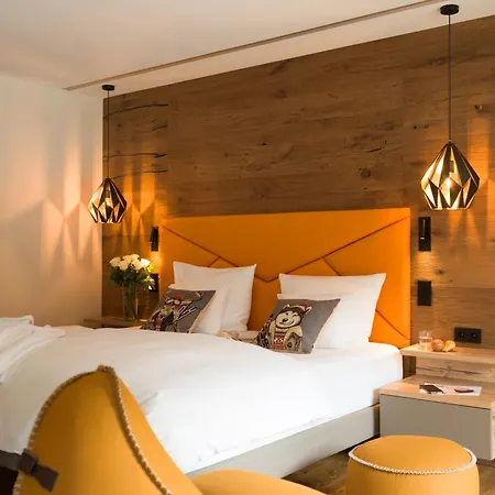 Post Hotel