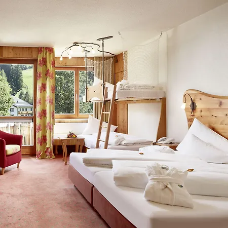 Hotel Post 4*