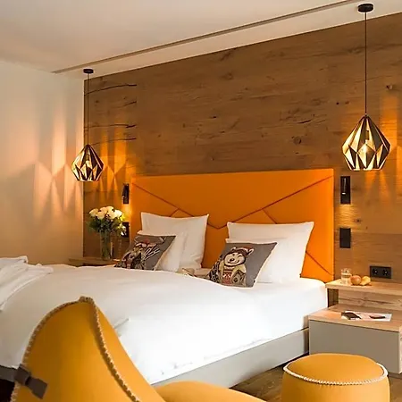 Hotel Post 4*